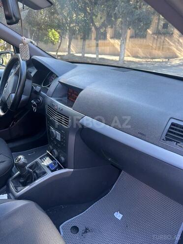 Opel Astra 2005, 310,000 km - 1.4 l - Bakı