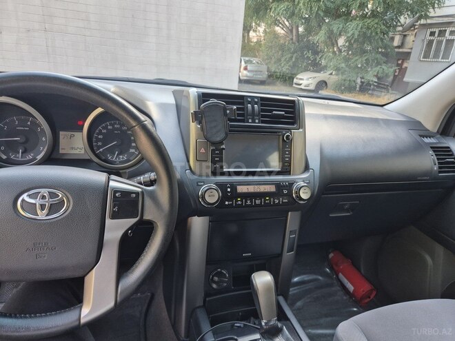 Toyota Land Cruiser Prado-16