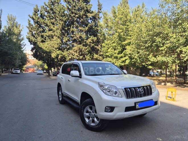 Toyota Land Cruiser Prado-5