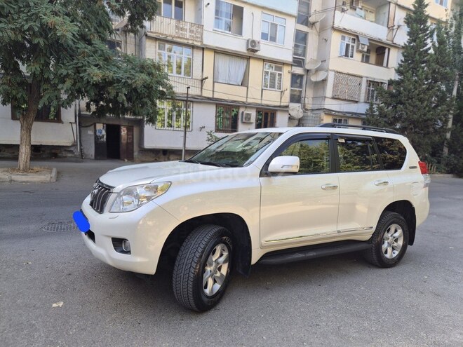 Toyota Land Cruiser Prado-4