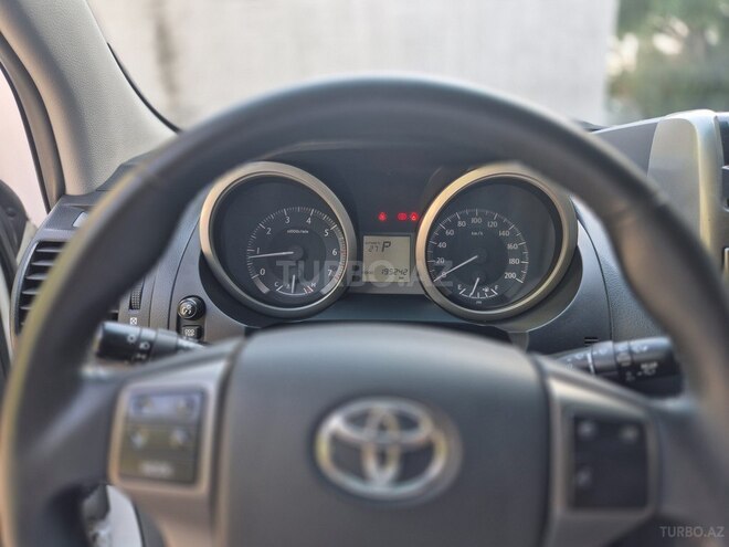 Toyota Land Cruiser Prado-14