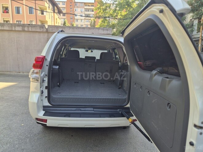 Toyota Land Cruiser Prado-7