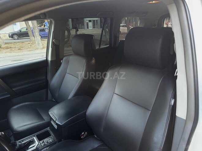 Toyota Land Cruiser Prado-10