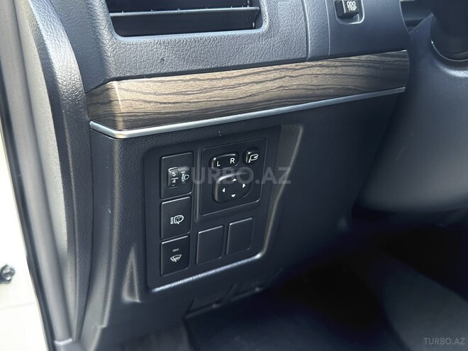 Toyota Land Cruiser Prado-13