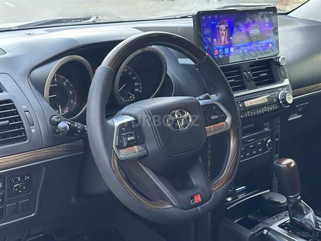 Toyota Land Cruiser Prado-14