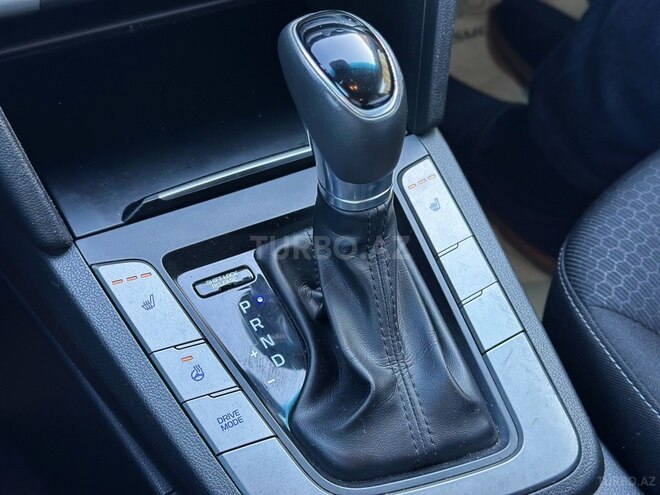 Hyundai Elantra 2017, 105,000 km - 2.0 l - Bakı