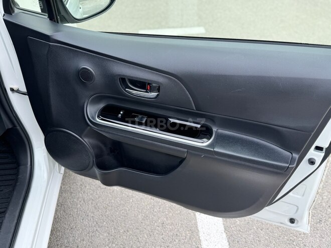 Toyota Prius C 2016, 245,000 km - 1.5 l - Sumqayıt