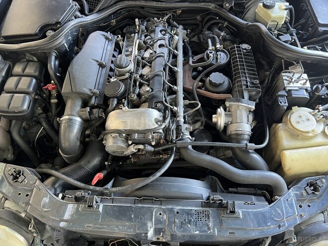 Mercedes E 270 1999, 350,000 km - 2.7 l - Füzuli