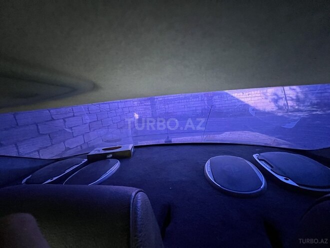 Mercedes E 270 1999, 350,000 km - 2.7 l - Füzuli