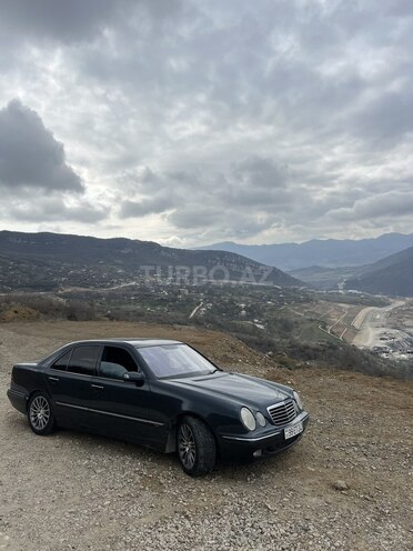Mercedes E 270 1999, 350,000 km - 2.7 l - Füzuli