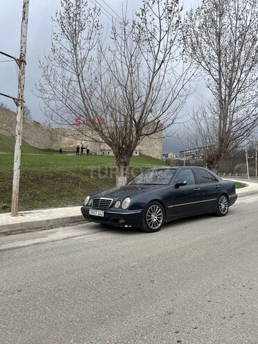 Mercedes E 270 1999, 350,000 km - 2.7 l - Füzuli