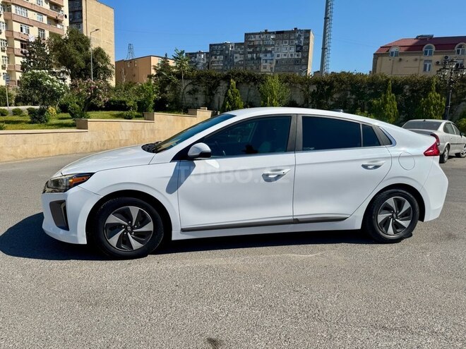 Hyundai IONIQ-3