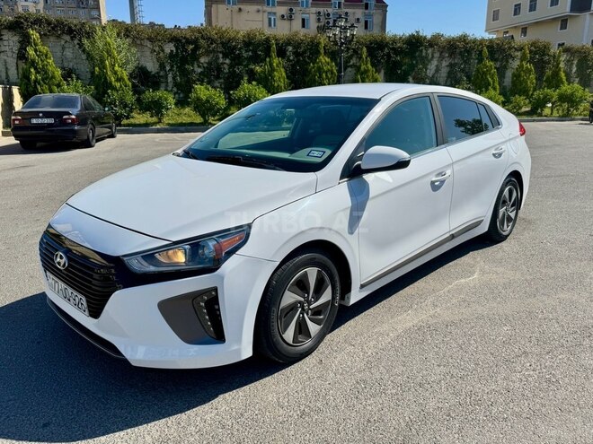 Hyundai IONIQ-2