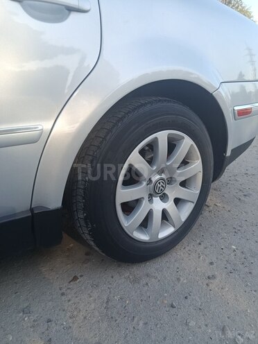 Volkswagen Passat 2001, 226,725 km - 1.8 l - Sumqayıt