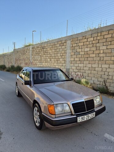 Mercedes E 200 1994, 370,000 km - 2.0 л - Bakı