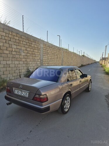 Mercedes E 200 1994, 370,000 km - 2.0 л - Bakı