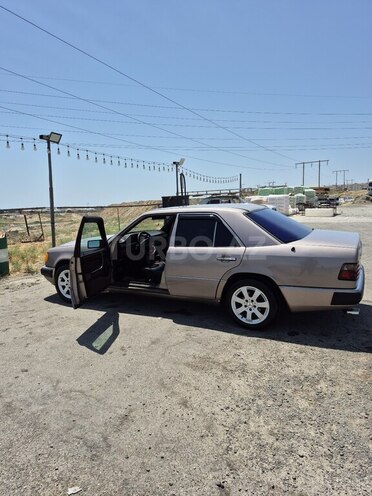 Mercedes E 200 1994, 370,000 km - 2.0 л - Bakı