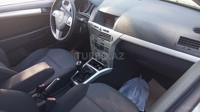 Opel Astra 2008, 198,000 km - 1.3 l - Ağcabədi