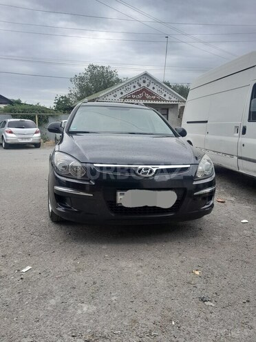 Hyundai i30 2009, 280,000 km - 1.4 л - Ucar