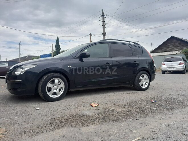 Hyundai i30 2009, 280,000 km - 1.4 л - Ucar