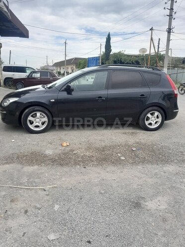 Hyundai i30 2009, 280,000 km - 1.4 л - Ucar