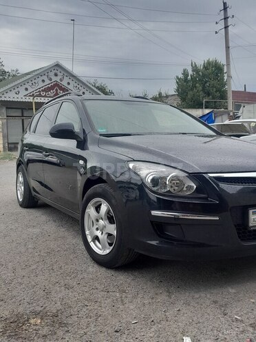 Hyundai i30 2009, 280,000 km - 1.4 л - Ucar