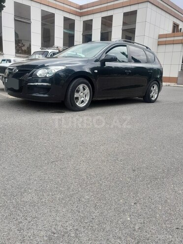 Hyundai i30 2009, 280,000 km - 1.4 л - Ucar