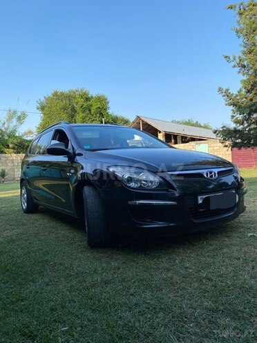 Hyundai i30 2009, 280,000 km - 1.4 л - Ucar