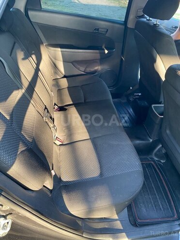 Hyundai i30 2009, 280,000 km - 1.4 л - Ucar