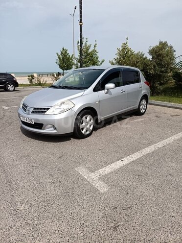 Nissan Tiida-1