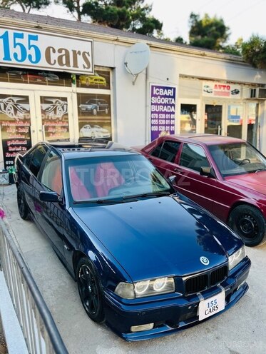 BMW 320-4