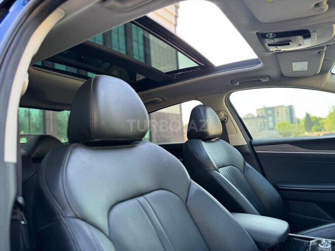 Kia K5-17