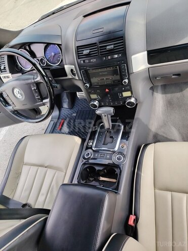 Volkswagen Touareg 2009, 30,000 km - 4.2 l - Bakı