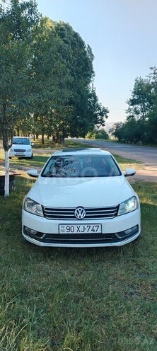 Volkswagen Passat 2011, 238,000 km - 1.8 l - Gədəbəy