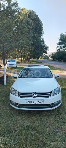 Volkswagen Passat 2011, 238,000 km - 1.8 l - Gədəbəy