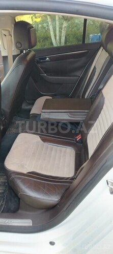 Volkswagen Passat 2011, 238,000 km - 1.8 l - Gədəbəy