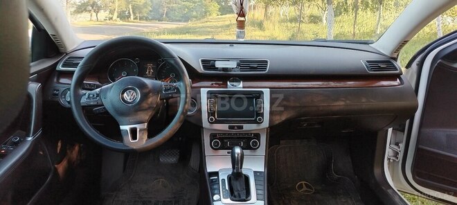 Volkswagen Passat 2011, 238,000 km - 1.8 l - Gədəbəy