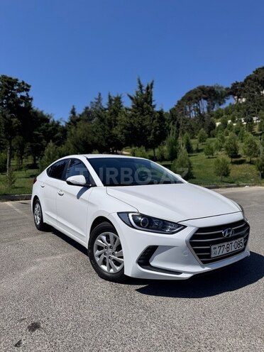 Hyundai Avante-3