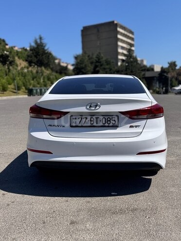Hyundai Avante-4