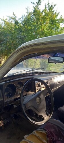GAZ 24 1987, 280,000 km - 2.5 l - Salyan