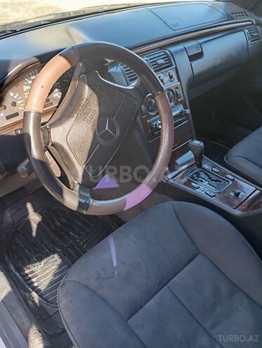 Mercedes E 230 1997, 385,000 km - 2.3 l - Bakı