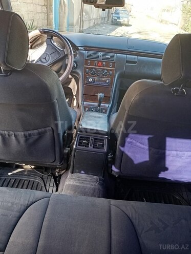 Mercedes E 230 1997, 385,000 km - 2.3 l - Bakı