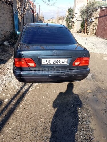 Mercedes E 230 1997, 385,000 km - 2.3 l - Bakı
