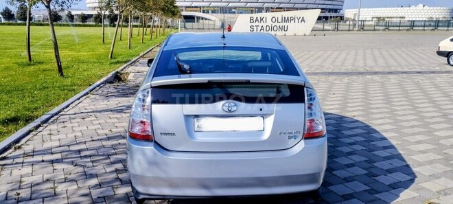 Toyota Prius-4