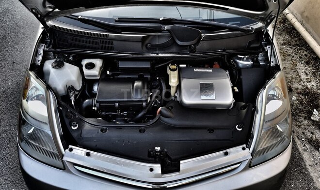 Toyota Prius-8