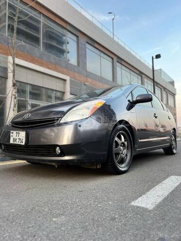 Toyota Prius-5