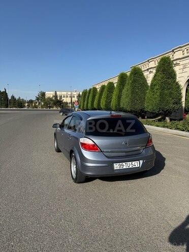 Opel Astra 2005, 215,000 km - 1.4 l - Gəncə