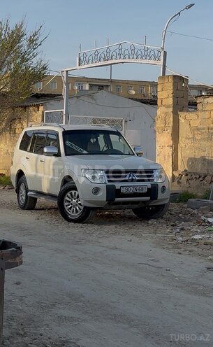 Mitsubishi Pajero 2011, 186,754 km - 3.5 л - Bakı
