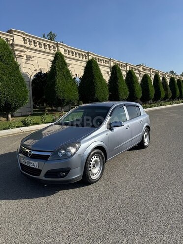 Opel Astra 2005, 215,000 km - 1.4 l - Gəncə