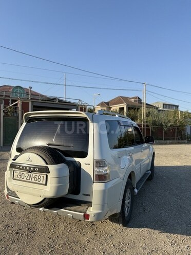 Mitsubishi Pajero 2011, 186,754 km - 3.5 л - Bakı